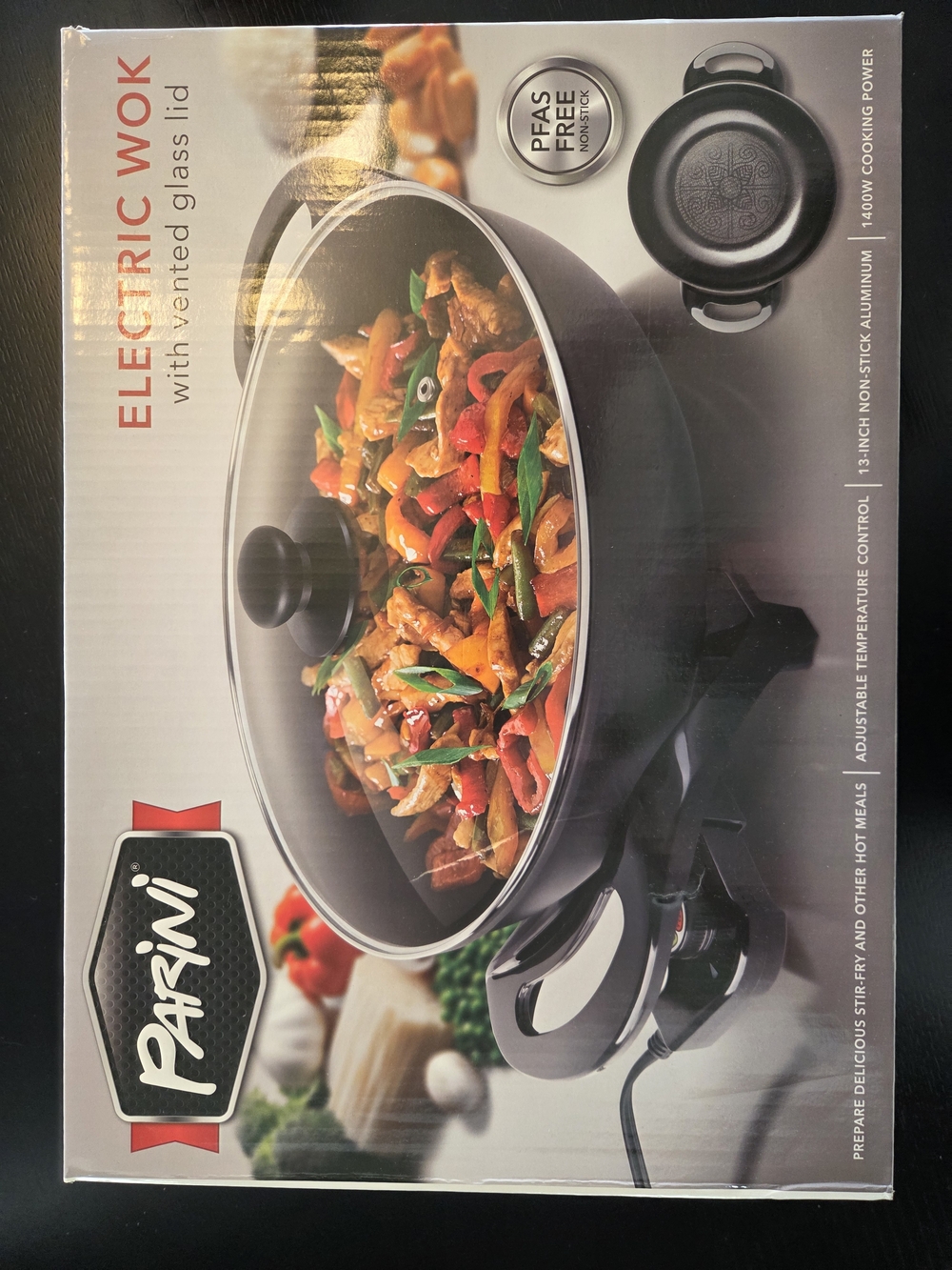 Parini Electric Wok in Black with Vented Glass Lid